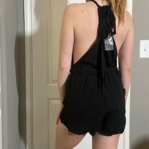 Forever 21 romper - Picture 2 of 2